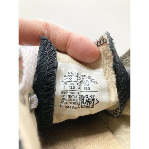 Kid's Unisex CONVERSE Black Canvas Chuck Taylor Low Top Sneakers Shoes, Size 1 - Picture 12 of 13